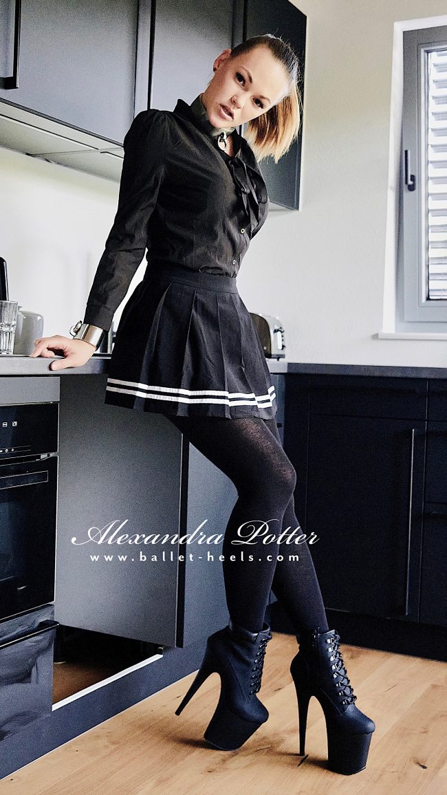 espalda Retirarse collar swedish collar | Ballet Heels® by Alexandra Potter